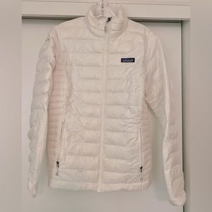 Patagonia White Puffer Jacket size M in Women